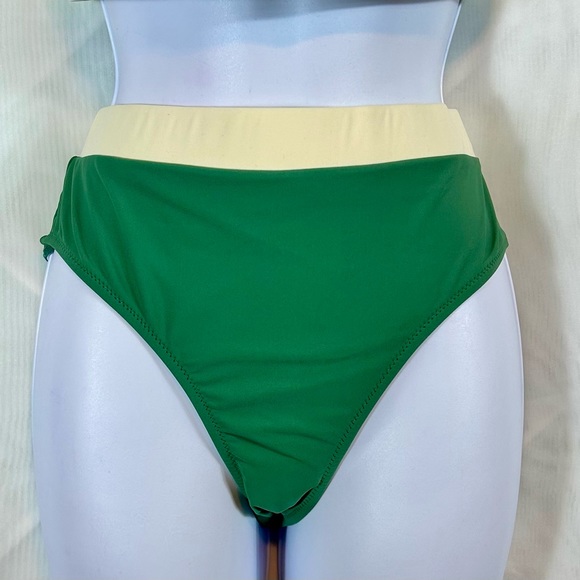 New Womans 2 Piece High Cut Bikini Swimsuit / Medium - Picture 2 of 8